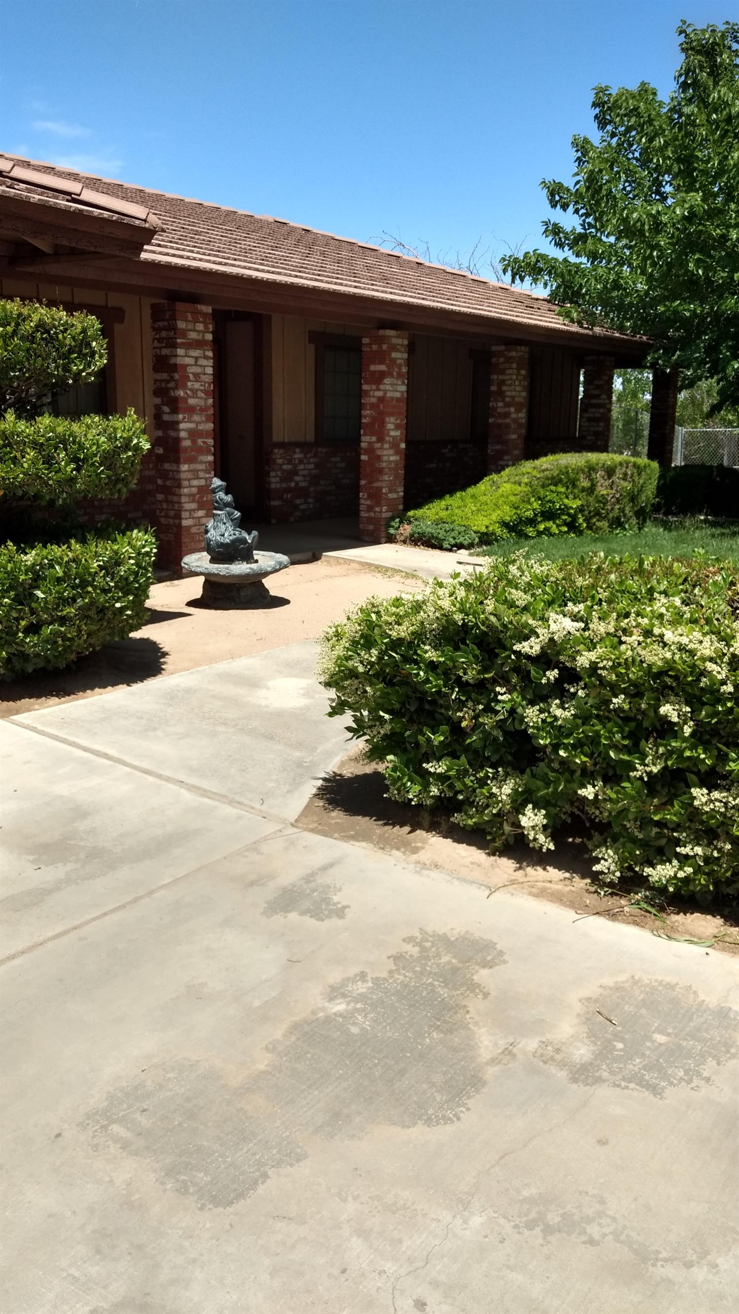 15214 Walnut St, Hesperia, CA 92345 photo 6