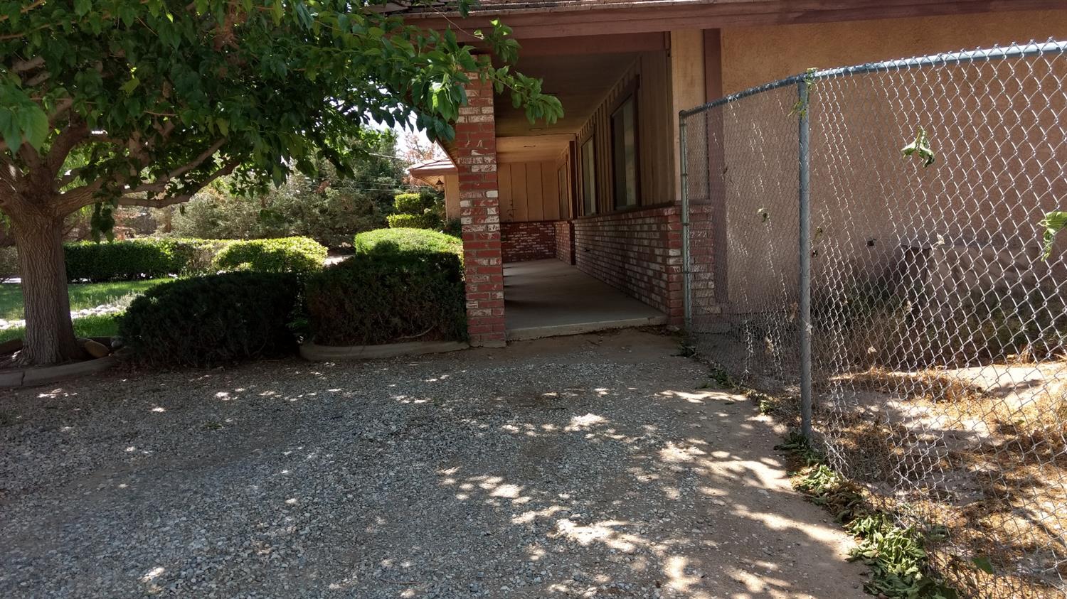 15214 Walnut St, Hesperia, CA 92345 photo 5