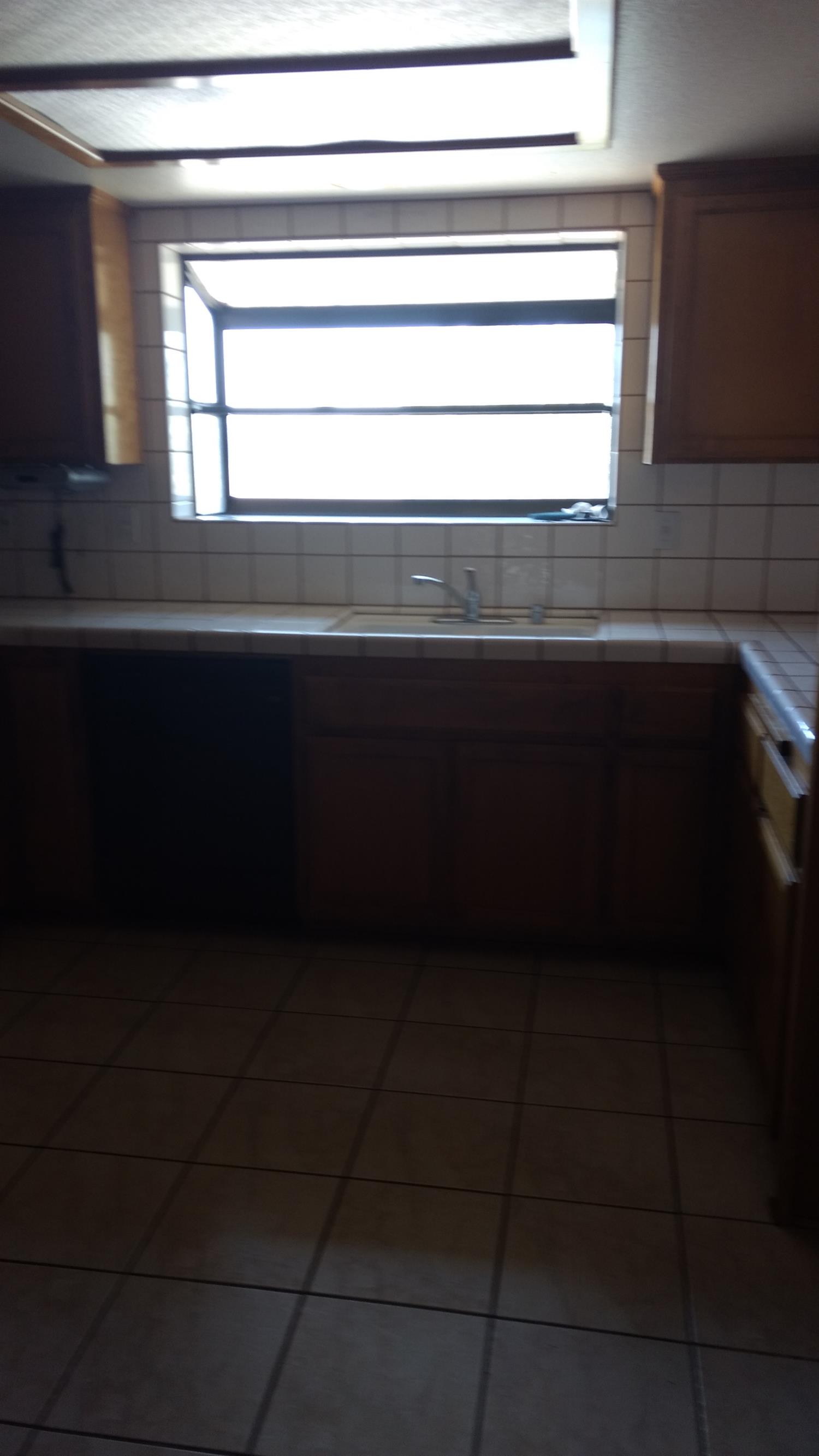 15214 Walnut St, Hesperia, CA 92345 photo 17