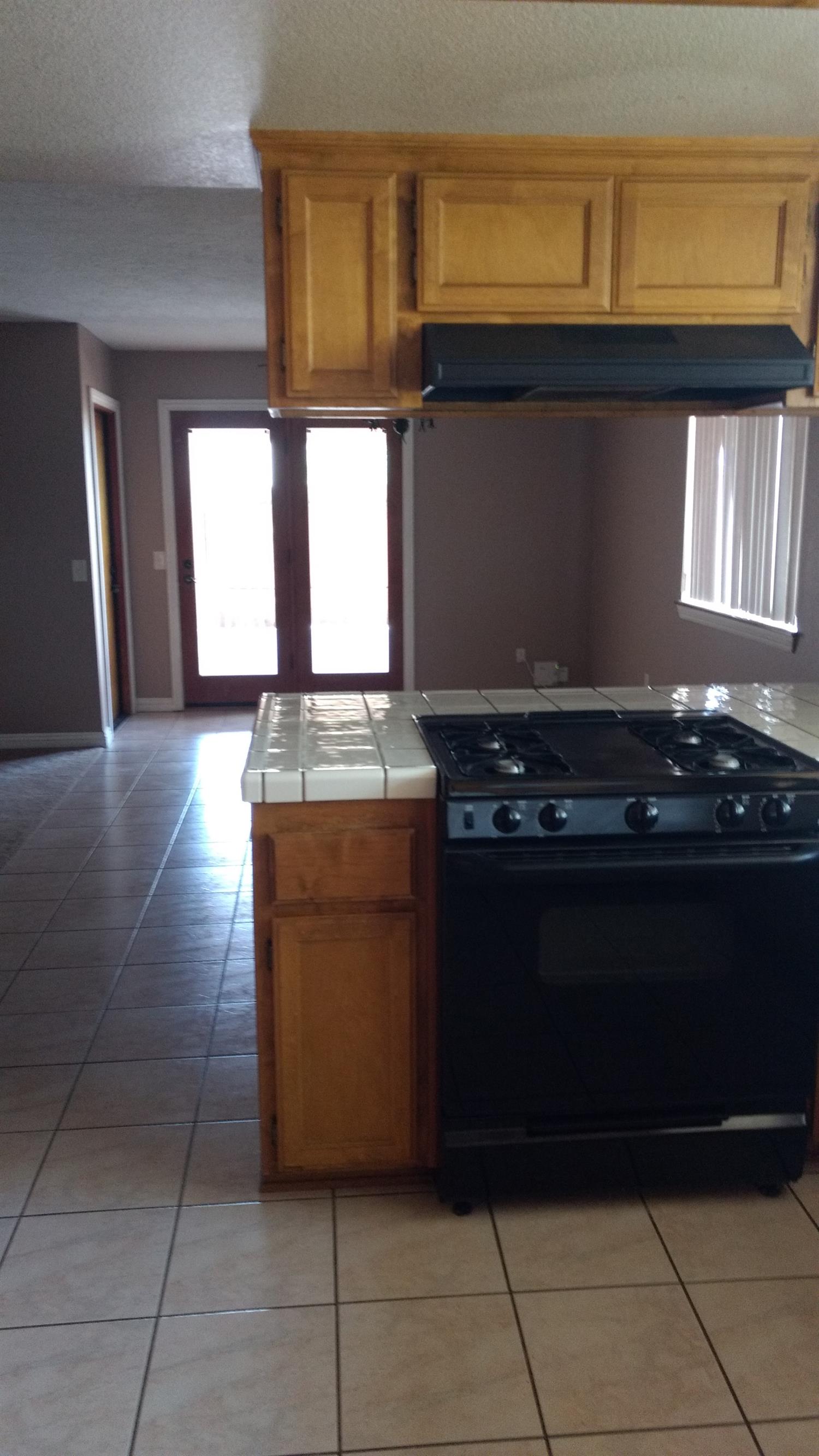 15214 Walnut St, Hesperia, CA 92345 photo 16