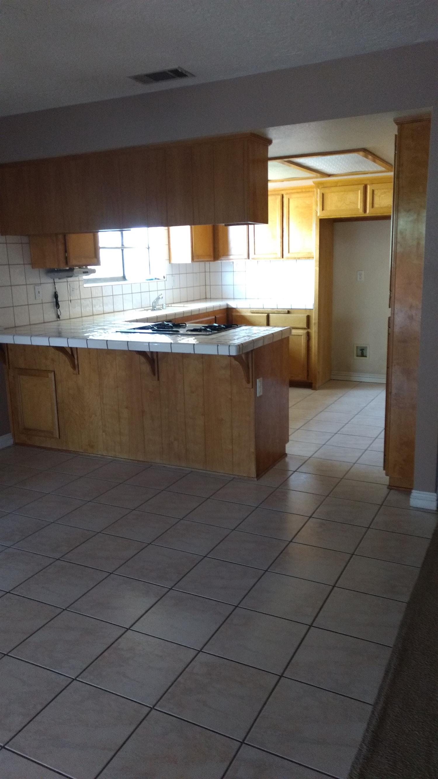 15214 Walnut St, Hesperia, CA 92345 photo 18