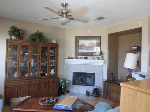8613 Daybreak Ct, Hesperia, CA 92344 photo 3