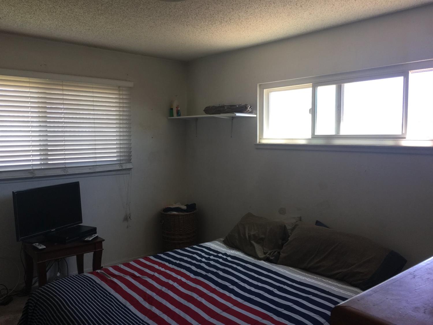 913 Las Amigas Dr, Barstow, CA 92311 photo 7