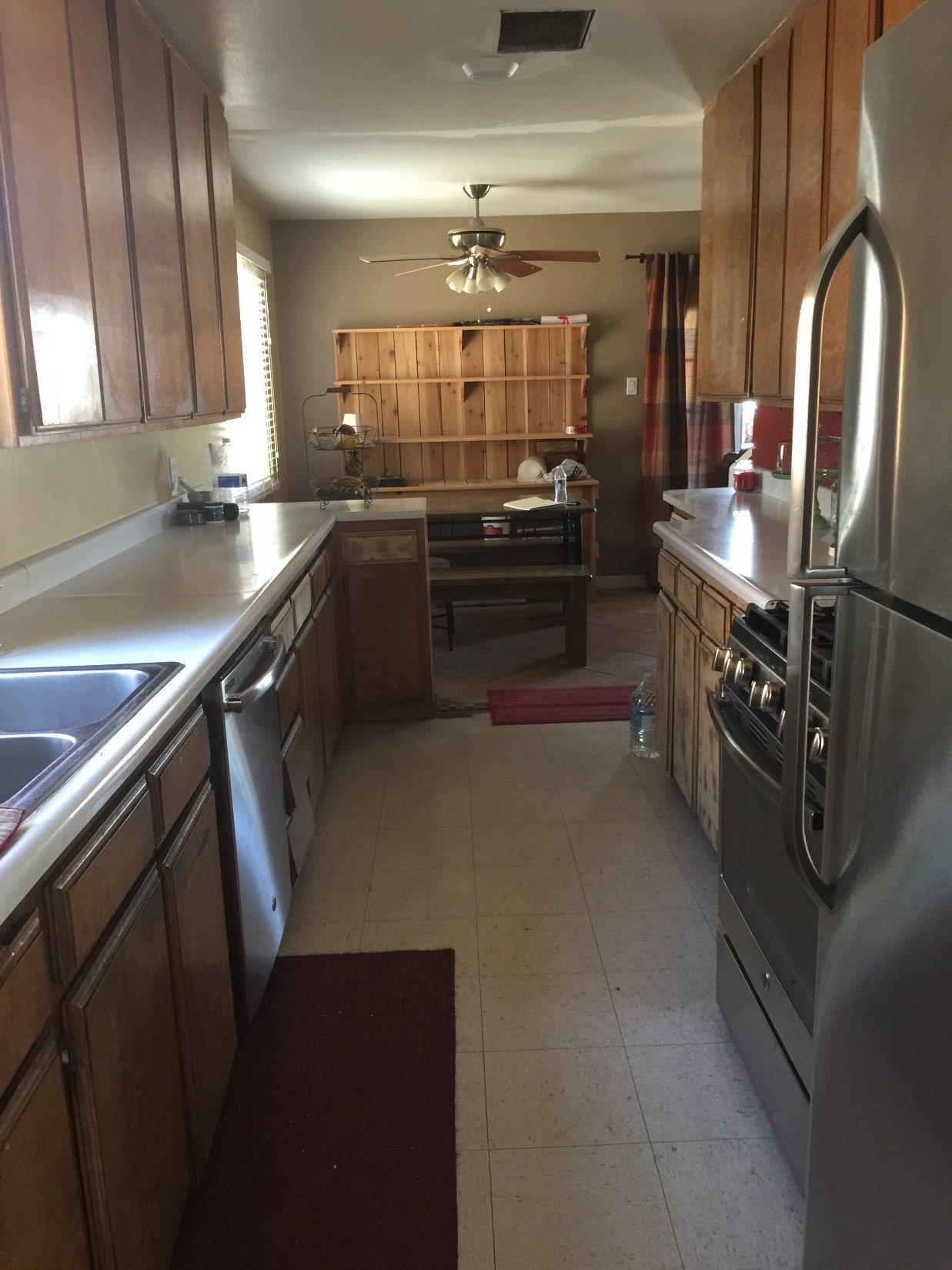 913 Las Amigas Dr, Barstow, CA 92311 photo 8