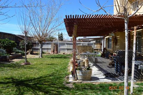 10607 Moorfield Cir, Adelanto, CA 92301 photo 15