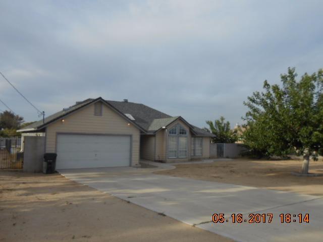 14772 Mesa St, Hesperia, CA 92345 photo 2