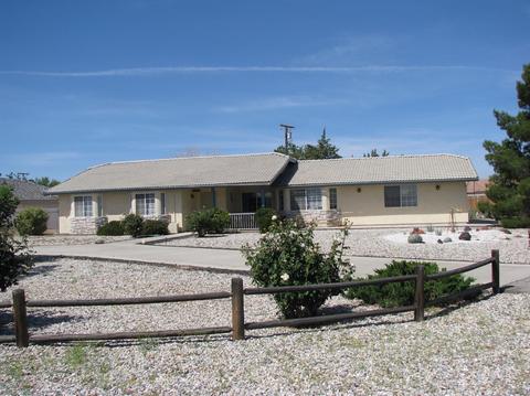 13860 Okesa Rd, Apple Valley, CA 92307 photo 4