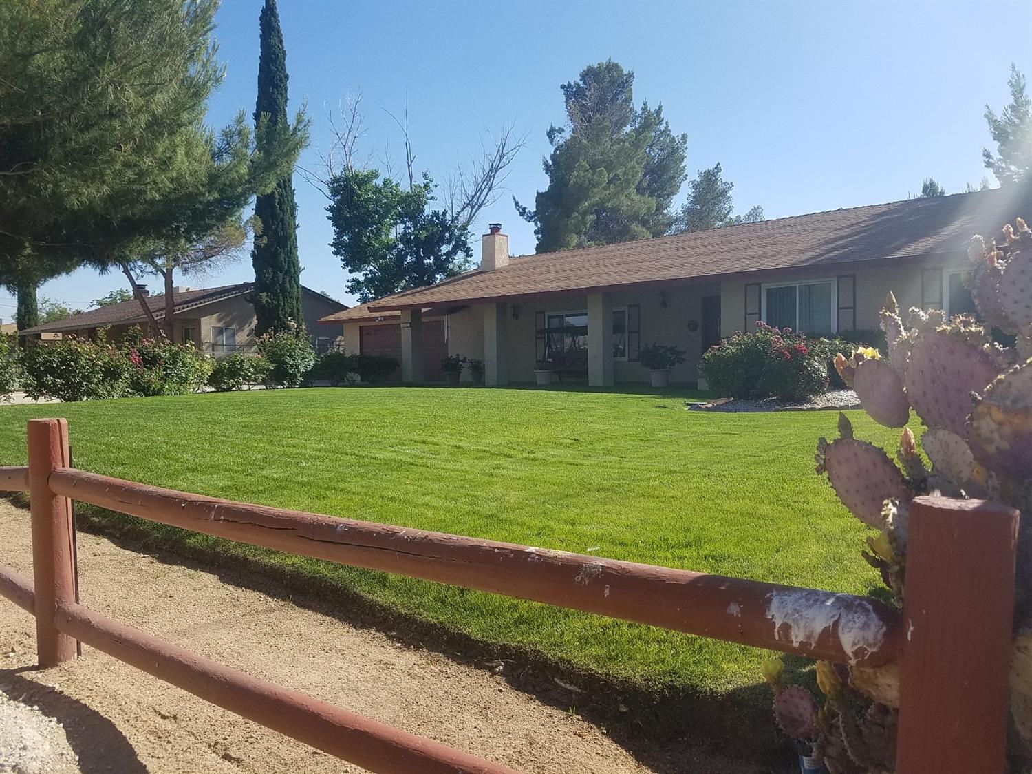 7498 Earhart Ave, Hesperia, CA 92345 photo 1