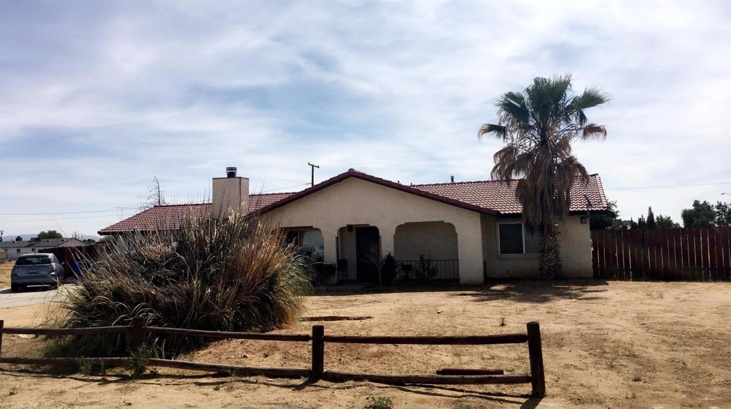Undisclosed, Apple Valley, CA 92308 photo 2
