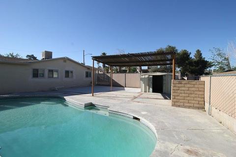 311 Frances Dr, Barstow, CA 92311 photo 2