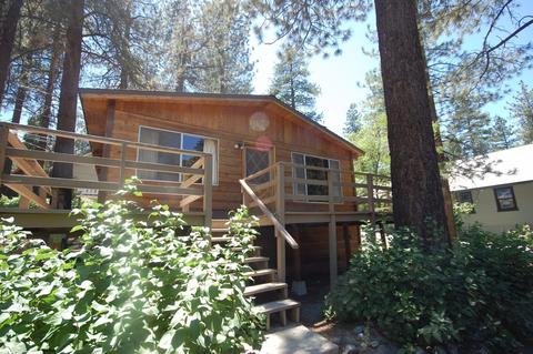 1559 Barbara St, Wrightwood, CA 92397 photo 2