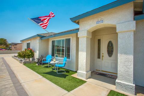 22332 Hurons Ave, Apple Valley, CA 92307 photo 3
