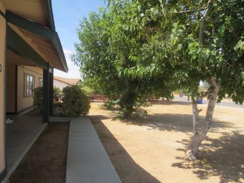 11870 Running Deer Rd, Apple Valley, CA 92308 photo 2