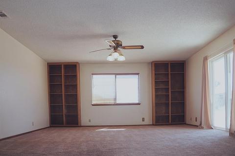 16585 Deodar St, Hesperia, CA 92345 photo 8