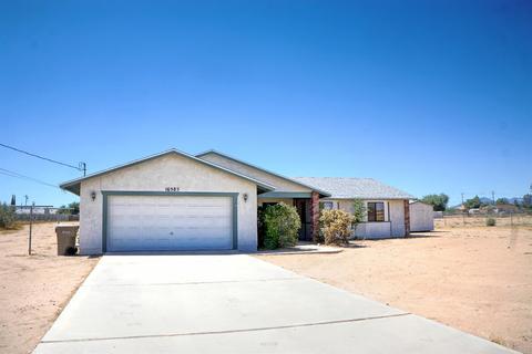 16585 Deodar St, Hesperia, CA 92345 photo 2