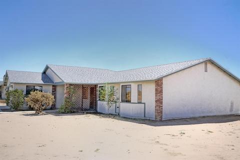 16585 Deodar St, Hesperia, CA 92345 photo 3