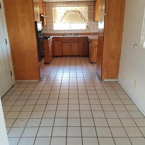 37023 Weston Ave, Barstow, CA 92311 photo 2
