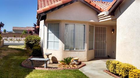 11536 Oak St, Apple Valley, CA 92308 photo 3