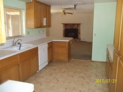 10672 Redlands Ave, Hesperia, CA 92345 photo 5