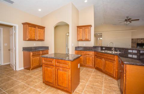 9639 Tecate Ave, Hesperia, CA 92345 photo 2
