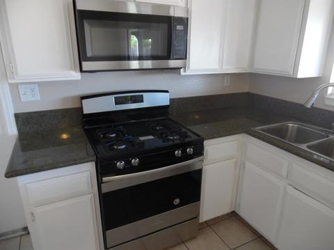 21164 Wisteria St, Apple Valley, CA 92308 photo 6