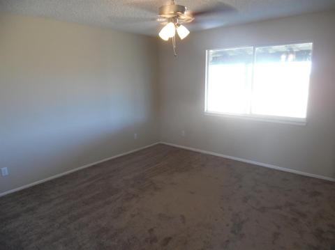 21164 Wisteria St, Apple Valley, CA 92308 photo 11