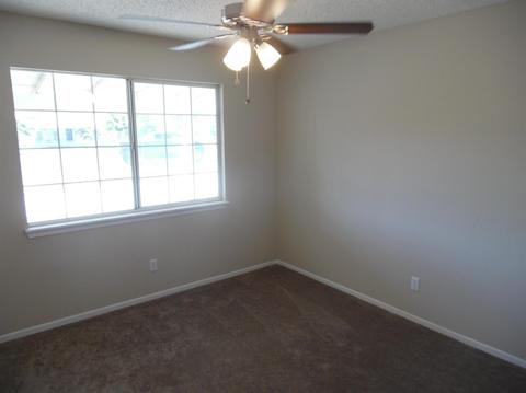 21164 Wisteria St, Apple Valley, CA 92308 photo 7