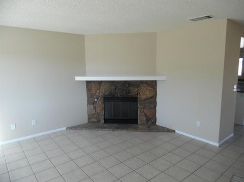 21164 Wisteria St, Apple Valley, CA 92308 photo 3