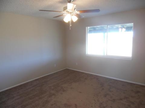 21164 Wisteria St, Apple Valley, CA 92308 photo 12
