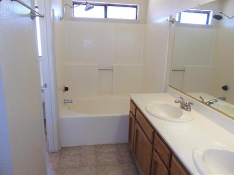 13440 Mountain Dr, Hesperia, CA 92344 photo 23