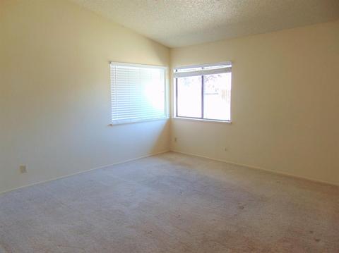 13440 Mountain Dr, Hesperia, CA 92344 photo 20