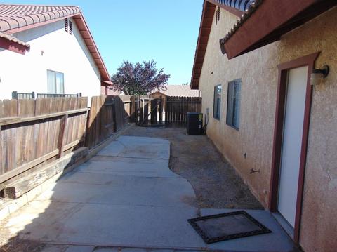 13440 Mountain Dr, Hesperia, CA 92344 photo 29