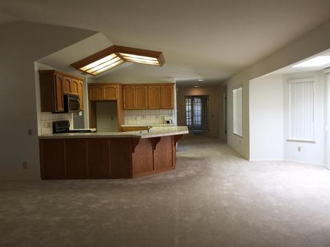 12755 Bay Ln, Apple Valley, CA 92308 photo 9