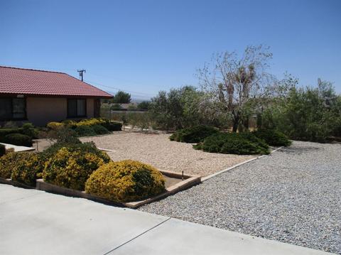 16114 Chippewa Rd, Apple Valley, CA 92307 photo 2
