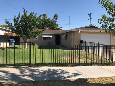 921 Las Amigas Dr, Barstow, CA 92311 photo 2