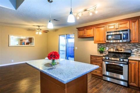 Undisclosed, Apple Valley, CA 92307 photo 6