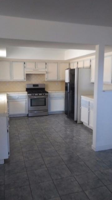 18150 Live Oak St, Hesperia, CA 92345 photo 7