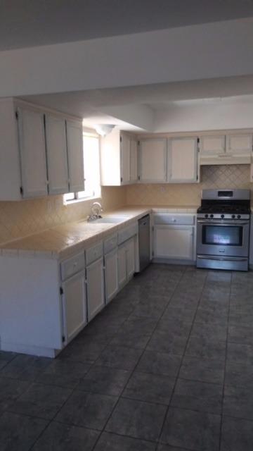 18150 Live Oak St, Hesperia, CA 92345 photo 6