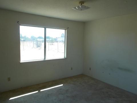 11917 4th Ave, Hesperia, CA 92345 photo 13