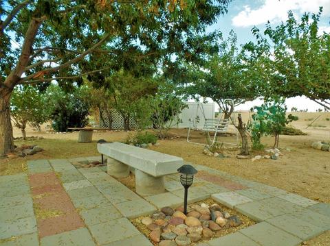 11365 Schlitz Rd, Phelan, CA 92371 photo 3