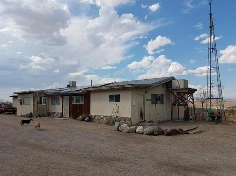 34705 Pendleton Rd, Daggett, CA 92327 photo 1