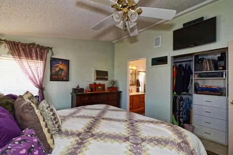 11555 Buttonwood St, Phelan, CA 92371 photo 29