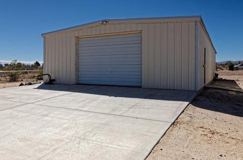 11555 Buttonwood St, Phelan, CA 92371 photo 5