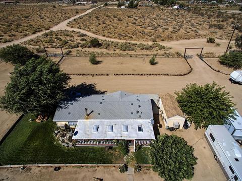 11555 Buttonwood St, Phelan, CA 92371 photo 3