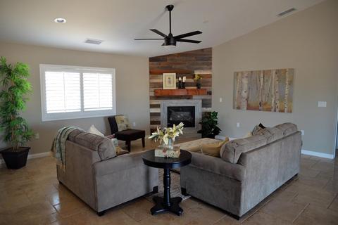8253 6th Ave, Hesperia, CA 92345 photo 3