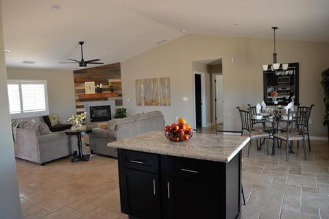 8253 6th Ave, Hesperia, CA 92345 photo 5