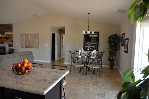8253 6th Ave, Hesperia, CA 92345 photo 6