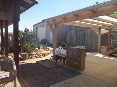 9877 Flora Vista Rd, Apple Valley, CA 92308 photo 6