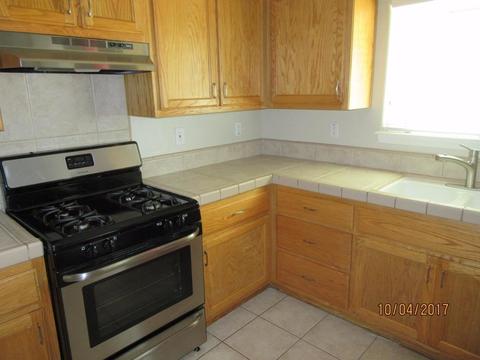 22203 Klickitat Ave, Apple Valley, CA 92307 photo 9