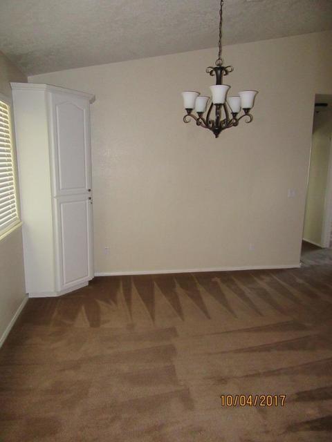 22203 Klickitat Ave, Apple Valley, CA 92307 photo 2